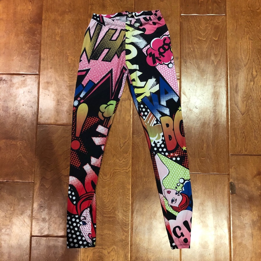 Comic pattern leggings